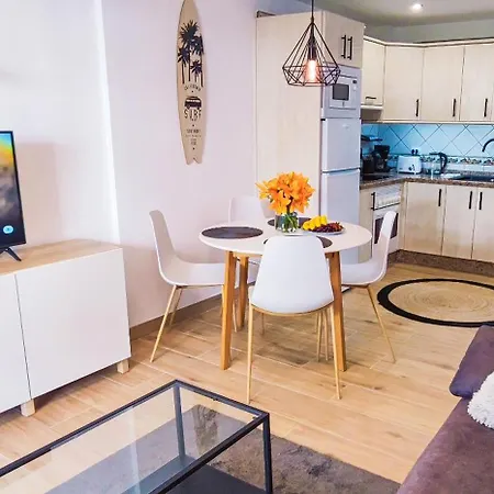 Diamantes - Relaxing Tenerife Getaway - Heated Pool - Cristianos Apartment *