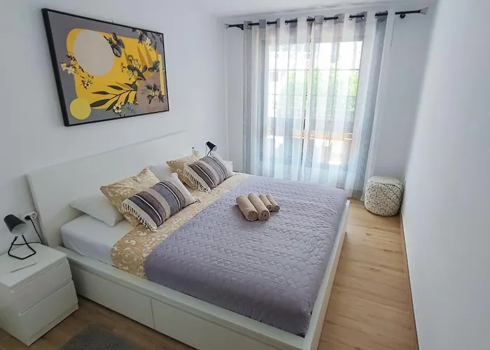 Апартаменты Diamantes - Relaxing Tenerife Getaway - Heated Pool - Cristianos *