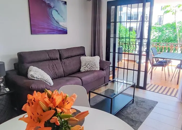 Апартаменты Diamantes - Relaxing Tenerife Getaway - Heated Pool - Cristianos Лос Кристианос